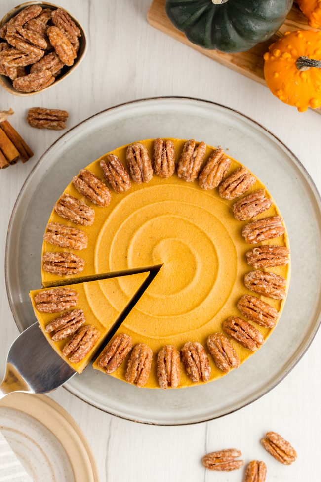 This vegan pumpkin cheesecake is also paleo, no-bake and amazingly creamy. It really tastes similar to a traditional pumpkin cheesecake! Gluten-free, grain-free and dairy-free.