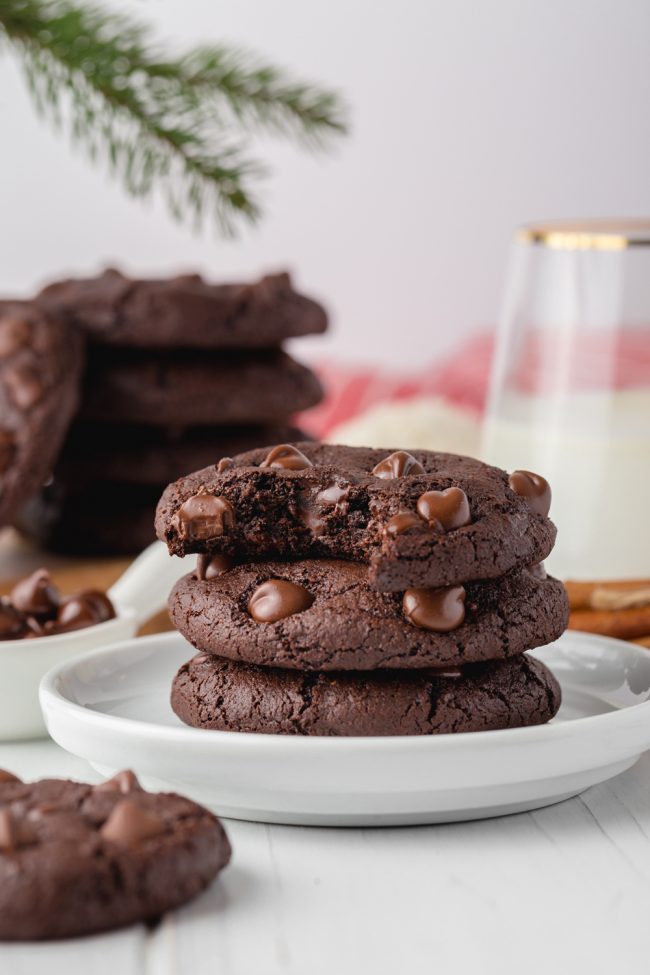 These amazing chocolate gingerbread cookies are perfectly soft, chewy and loaded with spicy Christmas goodness. Can also be made vegan.