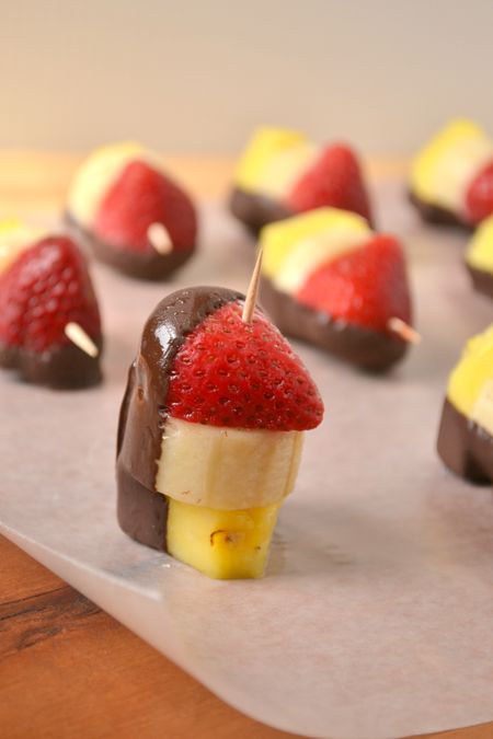 Easy Recipes for Kids to Make – chocolate-covered banana split bites