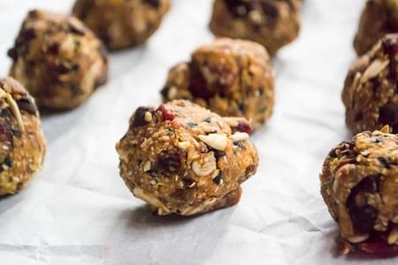 Recipes for kids to make - paleo no-bake granola bites