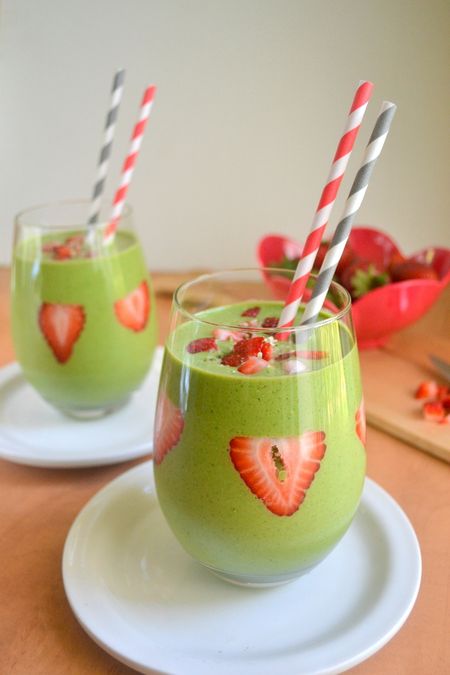 Easy Recipes for Kids to Make - strawberry green smoothie
