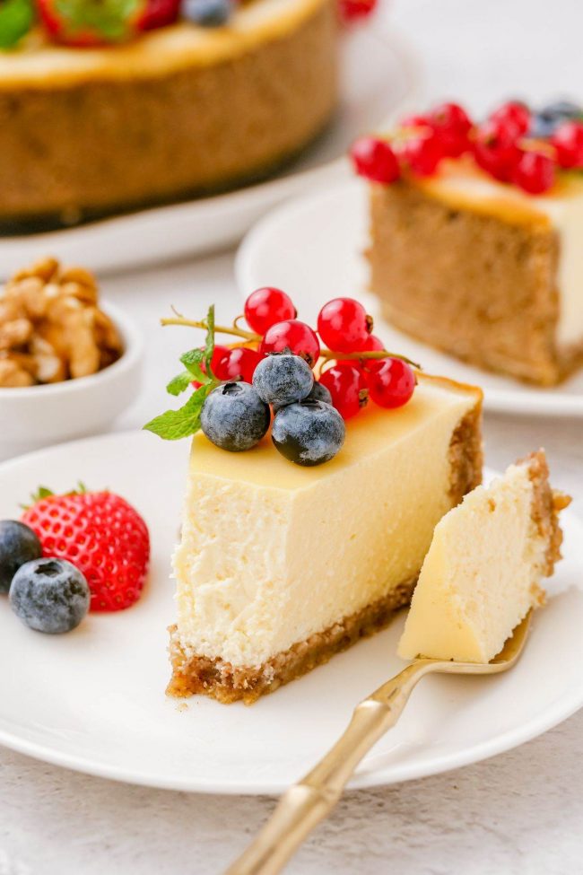 With the Best Springform Pan, Perfect Cheesecake Is Always Within Reach