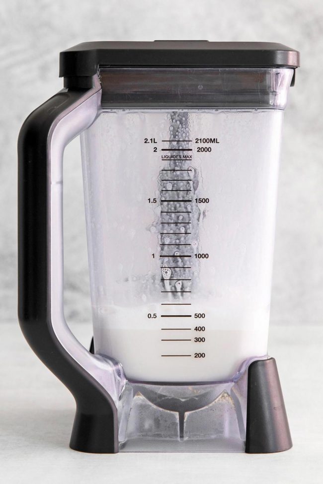 Measuring Cup, Stainless Steel Measuring Cup (16 Ounce/ 0.5 Liter- 2 Cup),  Milk Frothing Pitcher, Steaming Pitcher, Milk Frothing Cup Jug with Marking