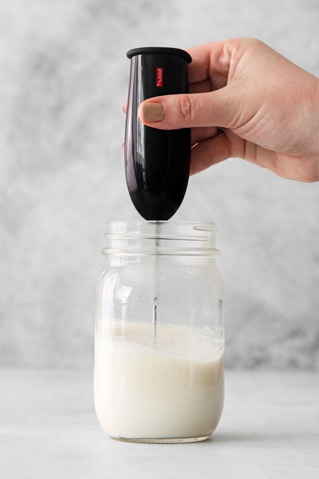 https://www.texanerin.com/content/uploads/2022/12/how-to-froth-with-handheld-frother-650x975.jpg