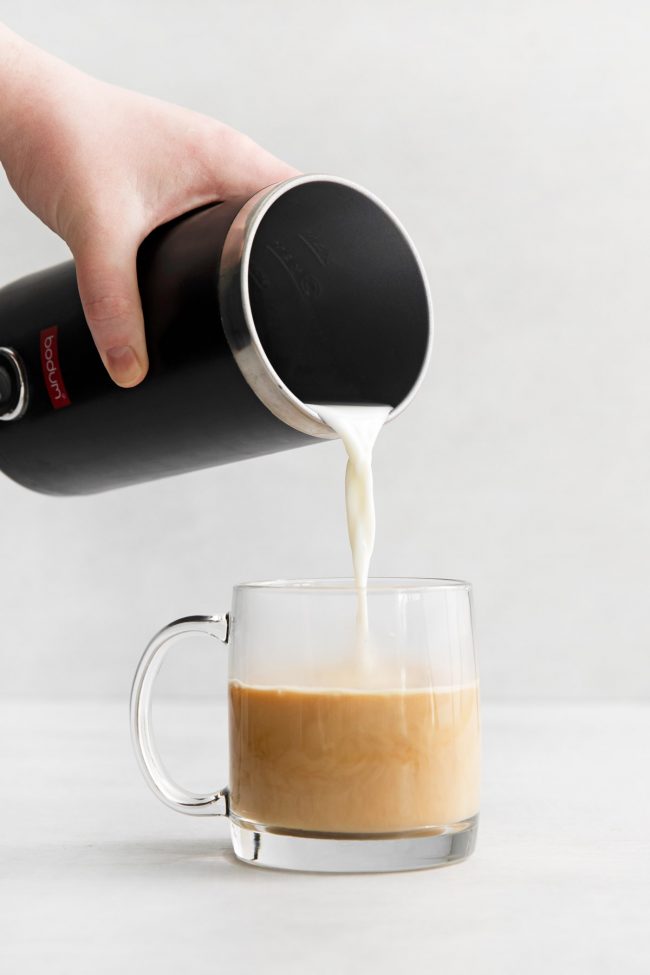https://www.texanerin.com/content/uploads/2023/03/how-to-make-hazelnut-latte-step-5-image-650x975.jpg